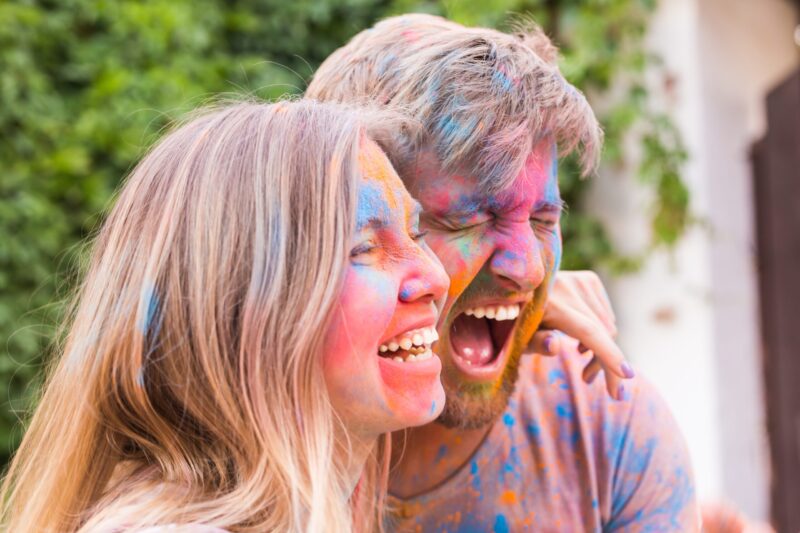 a young married doing a color run one of our fun active date ideas
